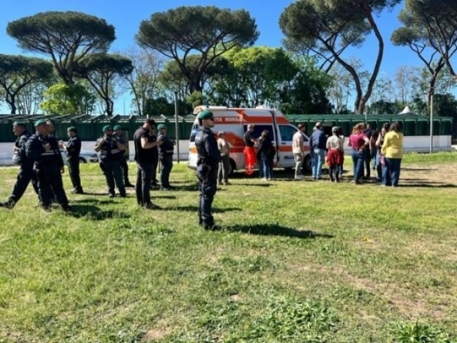 Roma, spari durante il corteo del 25 aprile: fermato un 21enne con l’accusa di tentato omicidio