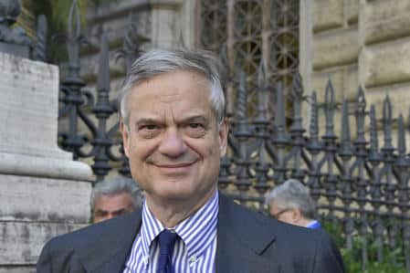 Italia, mercati nervosi e crescita a rischio: l’allarme di Bini Smaghi